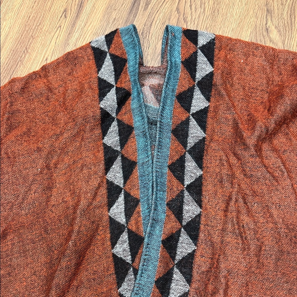 Geometric Patterned Shawl - Picture 2 of 2